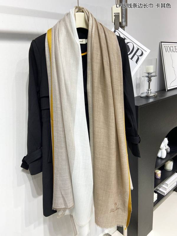 Loro Piana Scarf LPC00059 Loro Piana Scarf LPC00059